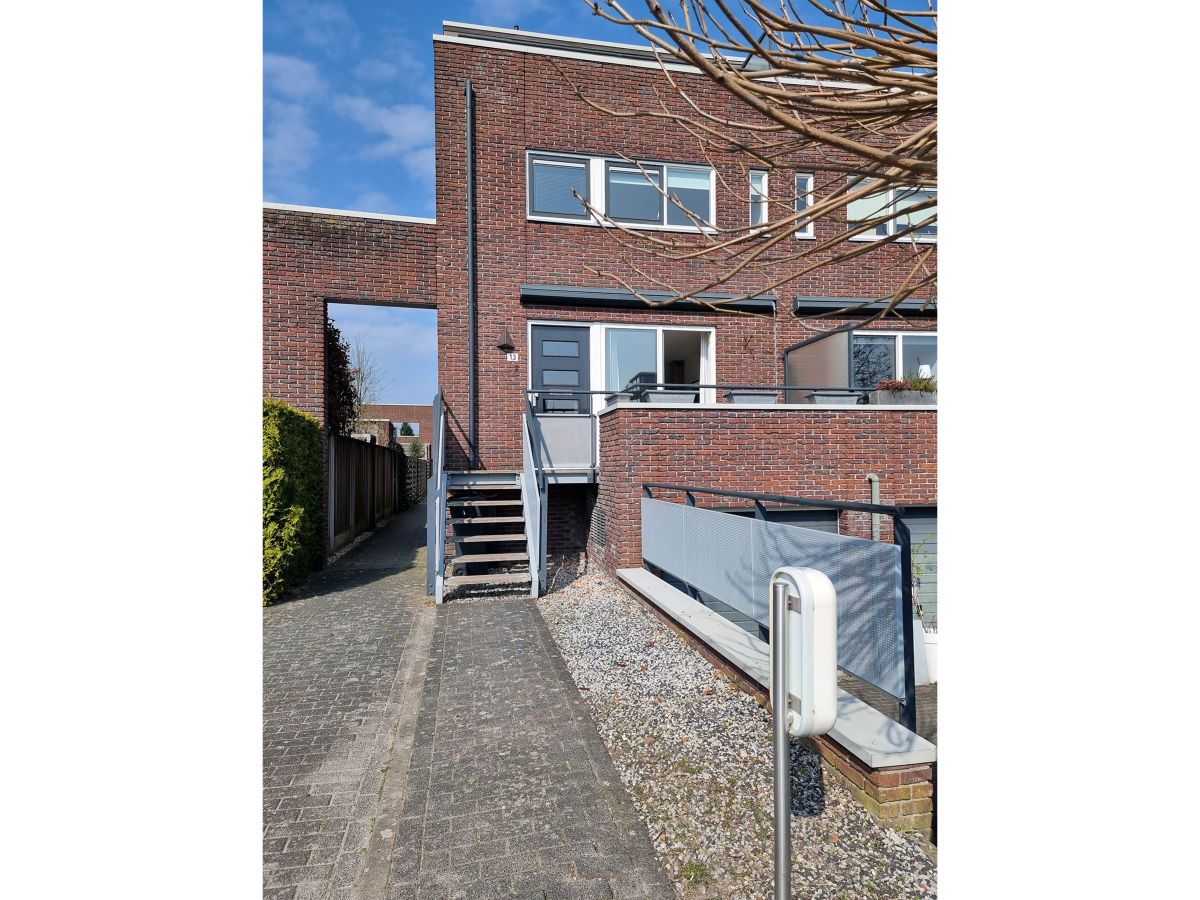 1 Hampshire 13, Hengelo