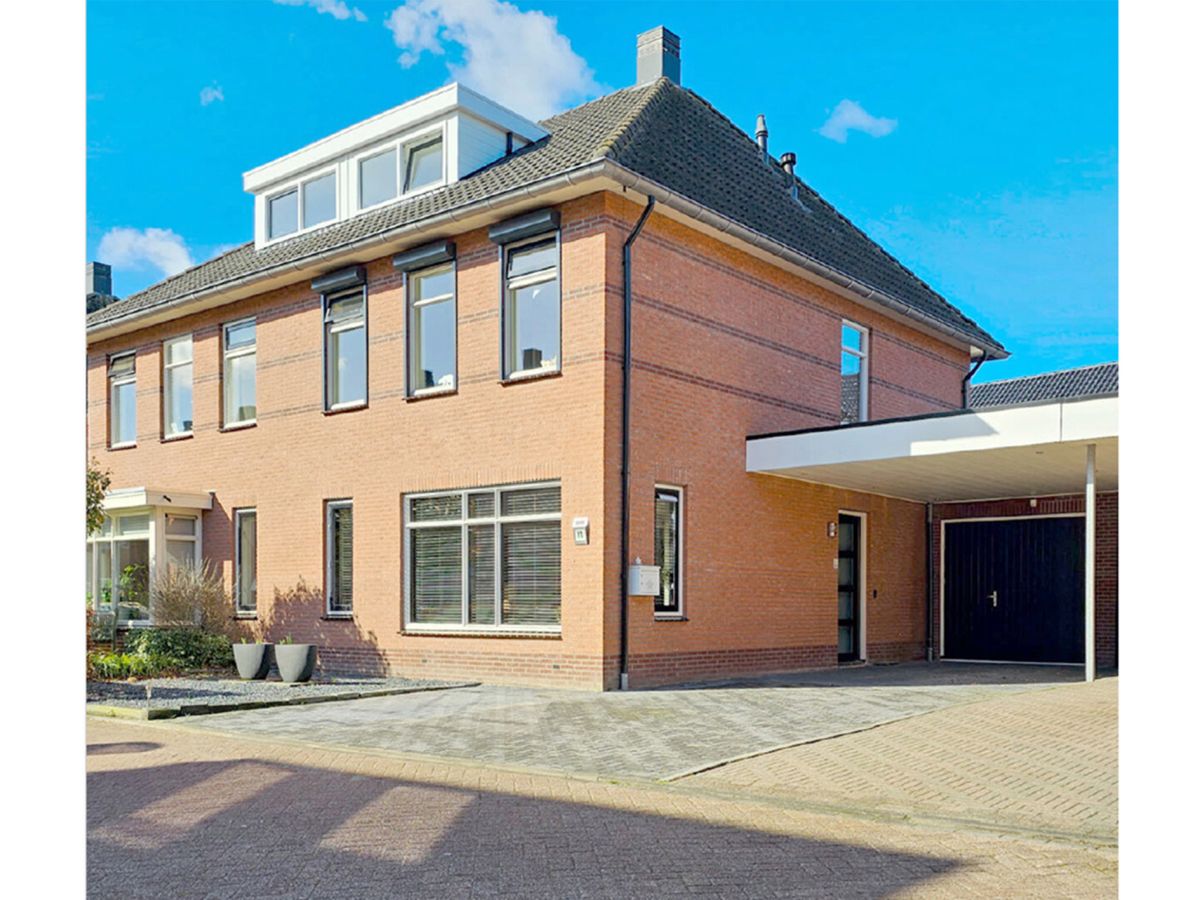 Hageheld 11, Hengelo